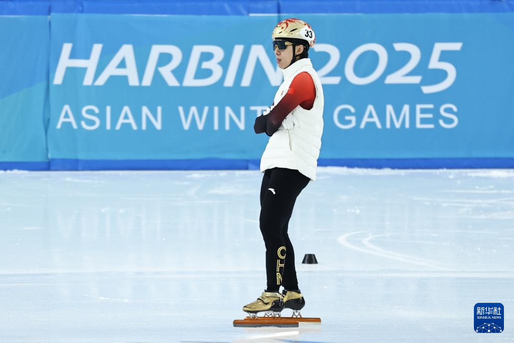 他在球場上