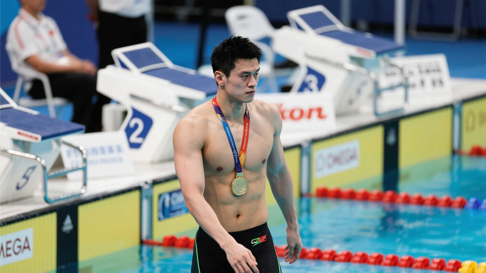 并被视为球 并被视为球